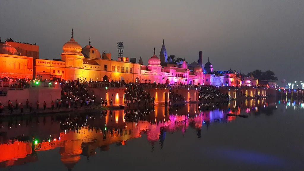 Saryu riverfront at night, Ayodhya