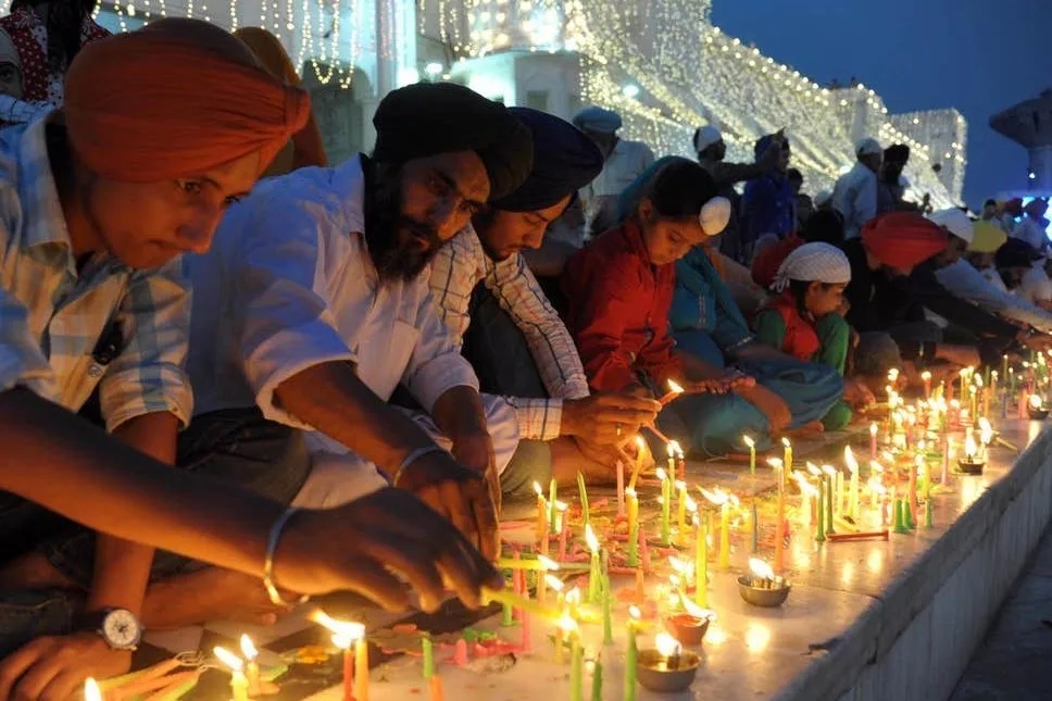 Deepotsav lamps along the Saryu