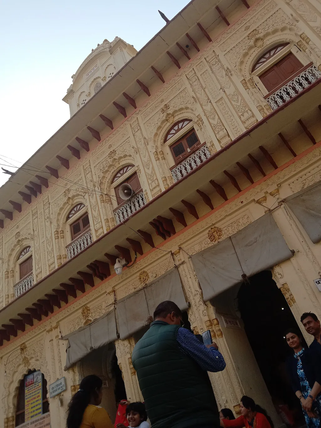 Kanak Bhawan temple